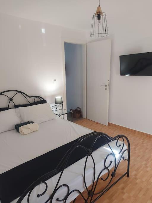 Steniaí Houlia Home Διαμέρισμα Με Δωρεάν Χώρο Στάθμευσης מראה חיצוני תמונה