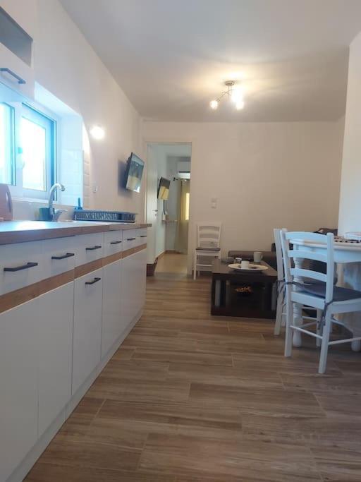 Steniaí Houlia Home Διαμέρισμα Με Δωρεάν Χώρο Στάθμευσης מראה חיצוני תמונה