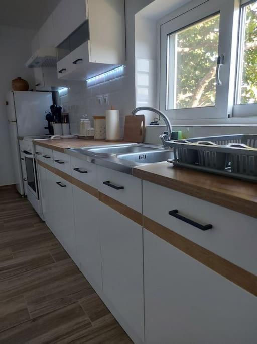 Steniaí Houlia Home Διαμέρισμα Με Δωρεάν Χώρο Στάθμευσης מראה חיצוני תמונה